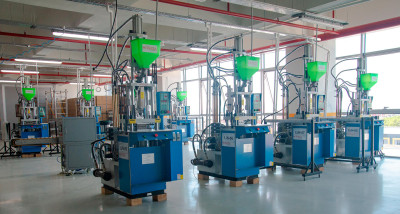 Plastic Injection Molding Line